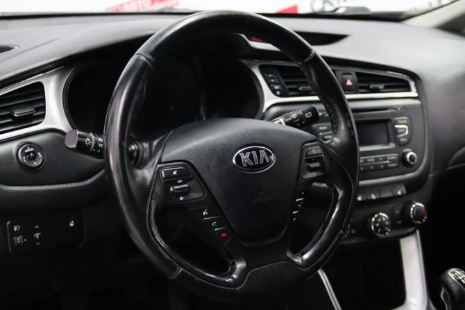 Kia Ceed II Рестайлинг с пробегом 2017 года, цена 795 950 рублей, 281063 км, хэтчбек, Автокод Объявления