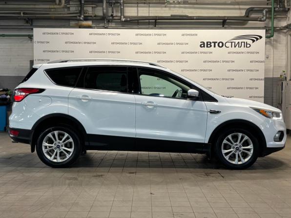 Ford Kuga II Рестайлинг с пробегом 2017 года, цена 1 399 000 рублей, 205113 км, внедорожник, Автокод Объявления
