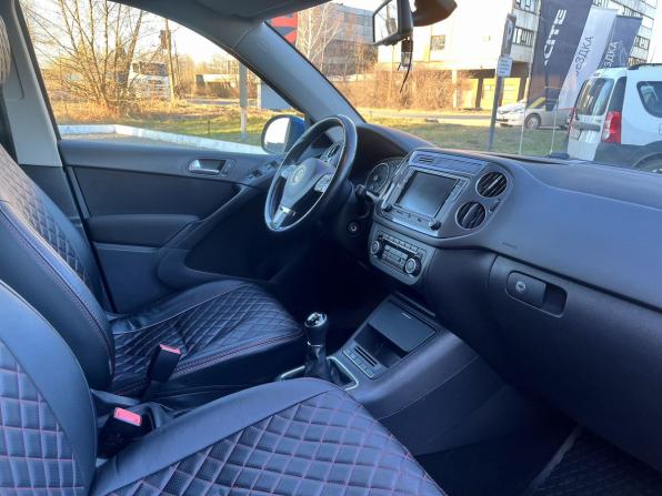 Volkswagen Tiguan I Рестайлинг с пробегом 2011 года, цена 1 240 000 рублей, 134230 км, внедорожник, Автокод Объявления