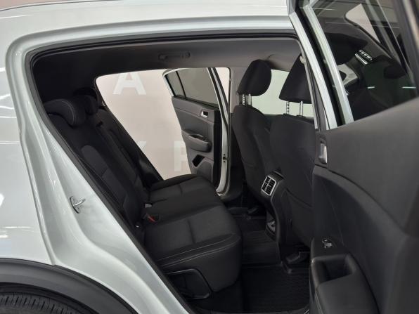 Kia Sportage IV Рестайлинг с пробегом 2019 года, цена 2 349 000 рублей, 52061 км, внедорожник, Автокод Объявления