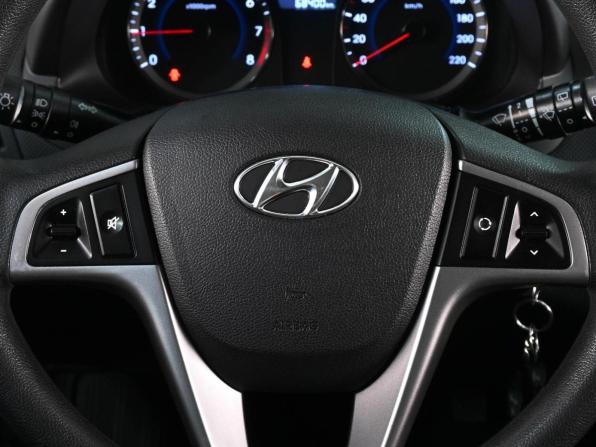 Hyundai Solaris I Рестайлинг с пробегом 2015 года, цена 1 299 000 рублей, 68400 км, хэтчбек, Автокод Объявления