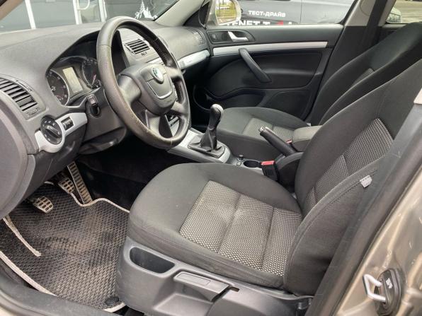 Skoda Octavia II (A5) Рестайлинг с пробегом 2009 года, цена 790 000 рублей, 225461 км, универсал, Автокод Объявления