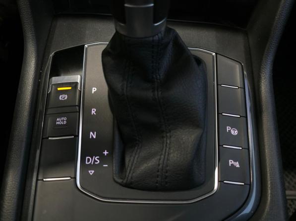 Volkswagen Tiguan II с пробегом 2017 года, цена 2 099 000 рублей, 160000 км, внедорожник, Автокод Объявления