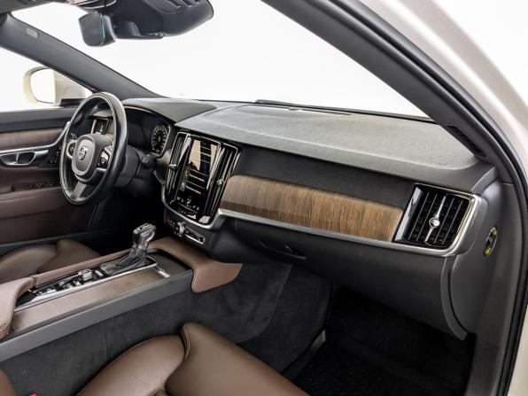 Volvo V90 Cross Country I Рестайлинг с пробегом 2021 года, цена 4 400 000 рублей, 75544 км, универсал, Автокод Объявления