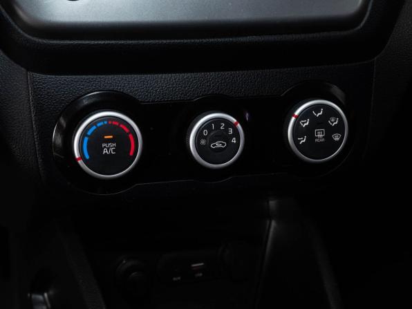 Kia Rio III Рестайлинг с пробегом 2016 года, цена 908 000 рублей, 147922 км, хэтчбек, Автокод Объявления