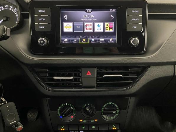 Skoda Rapid II с пробегом 2021 года, цена 1 415 000 рублей, 104805 км, лифтбек, Автокод Объявления