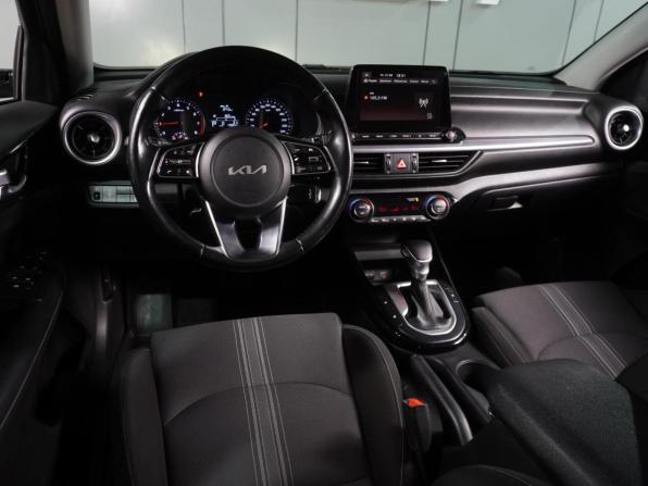 Kia Cerato IV Рестайлинг с пробегом 2021 года, цена 2 299 000 рублей, 49864 км, седан, Автокод Объявления