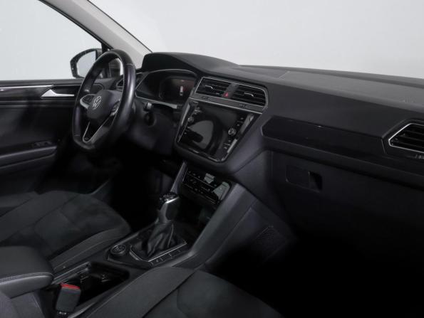 Volkswagen Tiguan II Рестайлинг с пробегом 2021 года, цена 3 560 000 рублей, 90052 км, внедорожник, Автокод Объявления
