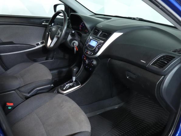 Hyundai Solaris I с пробегом 2013 года, цена 649 000 рублей, 185643 км, седан, Автокод Объявления