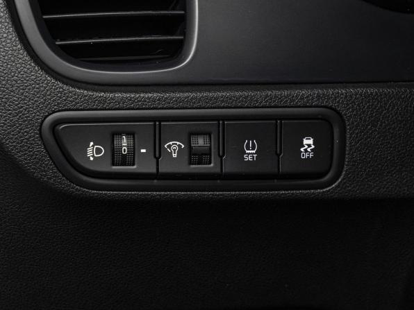 Kia Rio IV с пробегом 2017 года, цена 929 000 рублей, 131183 км, седан, Автокод Объявления