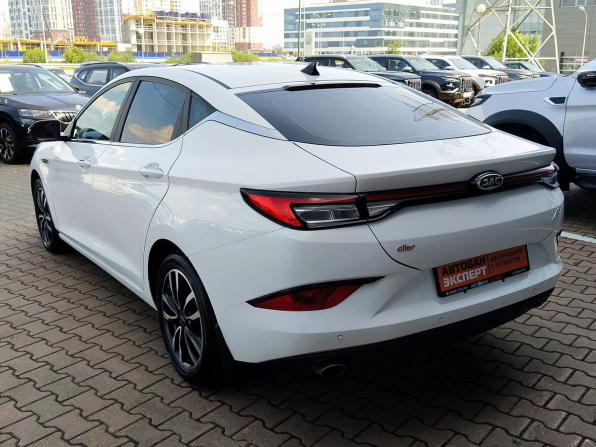JAC J7 I с пробегом 2023 года, цена 1 029 000 рублей, 117289 км, лифтбек, Автокод Объявления