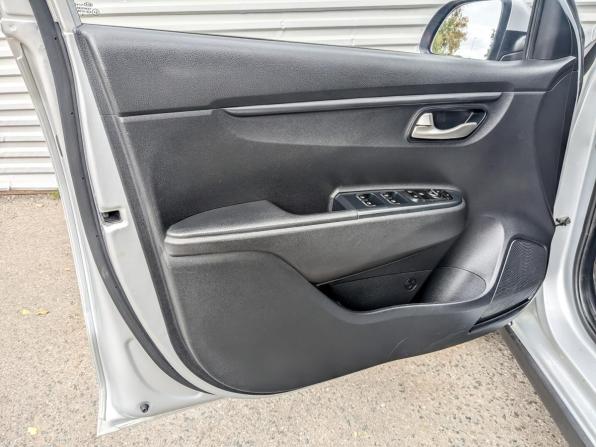 Kia Rio IV с пробегом 2019 года, цена 1 540 000 рублей, 69300 км, хэтчбек, Автокод Объявления