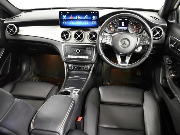 Mercedes-Benz GLA I (X156) Рестайлинг с пробегом 2019 года, цена 2 299 900 рублей, 47405 км, внедорожник, Автокод Объявления
