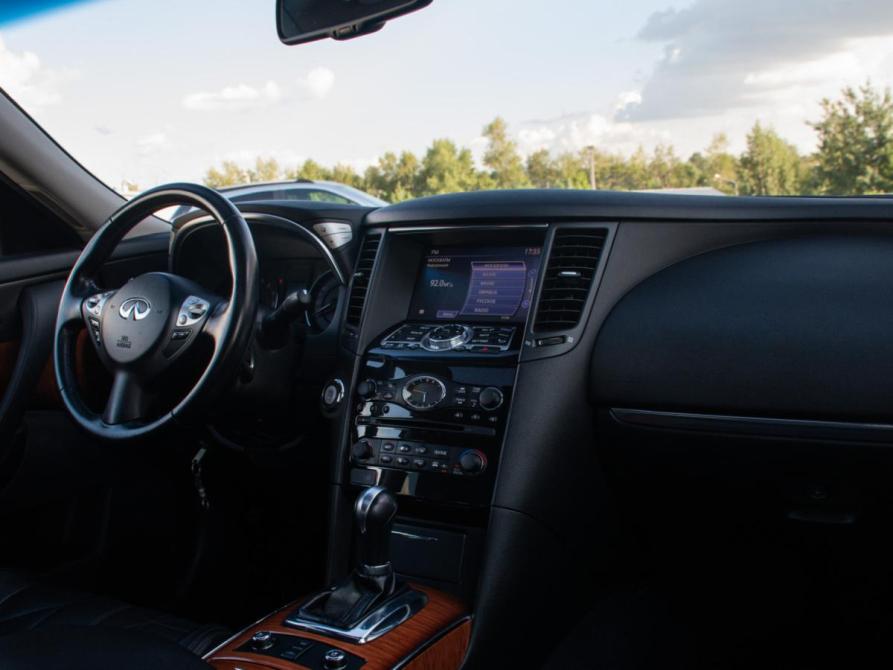 Infiniti QX70 Москва  - изображение 13