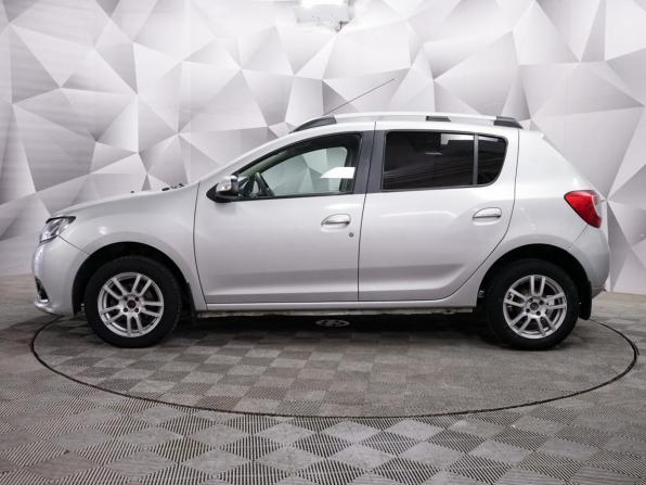 Renault Sandero II с пробегом 2015 года, цена 825 000 рублей, 155000 км, хэтчбек, Автокод Объявления