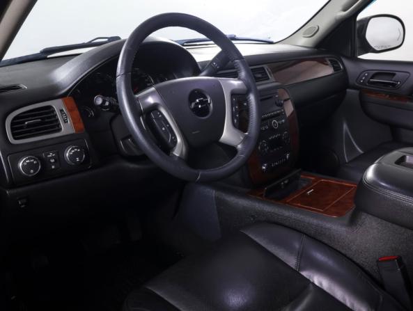 Chevrolet Tahoe III с пробегом 2012 года, цена 1 790 000 рублей, 201000 км, внедорожник, Автокод Объявления