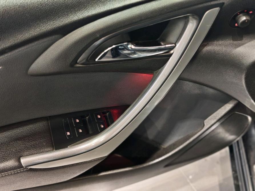 Opel Astra J Рестайлинг Челябинск  - изображение 5