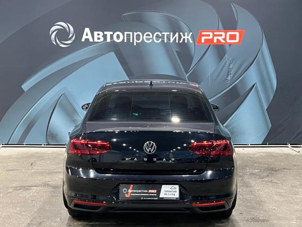 Volkswagen Passat B8 Рестайлинг с пробегом 2021 года, цена 2 330 000 рублей, 68925 км, седан, Автокод Объявления