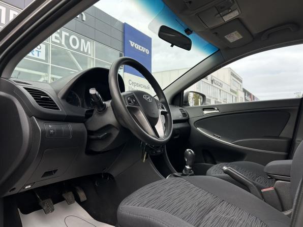 Hyundai Solaris I Рестайлинг с пробегом 2016 года, цена 990 000 рублей, 168438 км, седан, Автокод Объявления