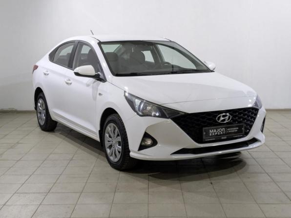 Hyundai Solaris II Рестайлинг с пробегом 2022 года, цена 1 515 000 рублей, 136830 км, седан, Автокод Объявления