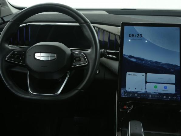 Geely Atlas II с пробегом 2024 года, цена 2 695 000 рублей, 49000 км, внедорожник, Автокод Объявления