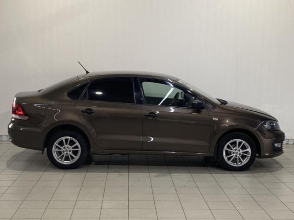 Volkswagen Polo V Рестайлинг с пробегом 2015 года, цена 766 000 рублей, 121994 км, седан, Автокод Объявления