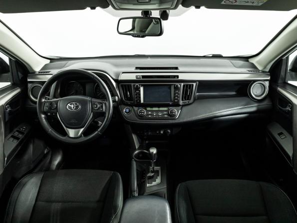 Toyota RAV4 IV (XA40) Рестайлинг с пробегом 2018 года, цена 1 949 700 рублей, 217030 км, внедорожник, Автокод Объявления