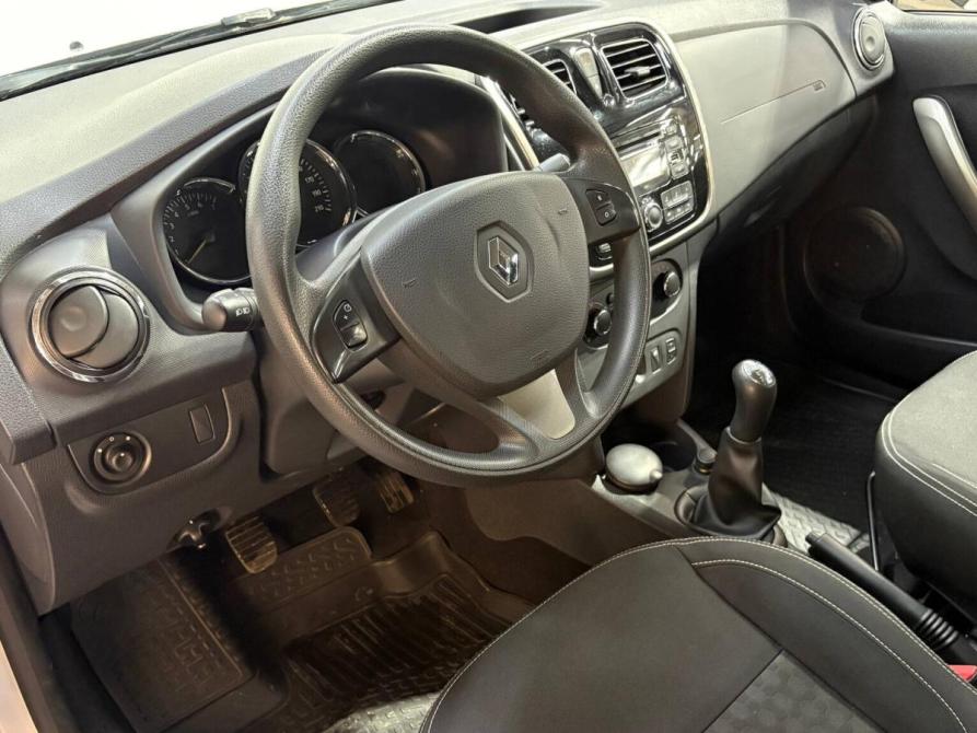 Renault Logan II Санкт-Петербург  - изображение 8