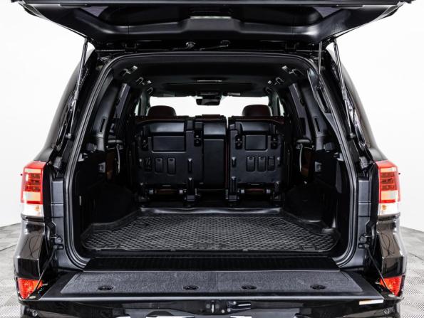 Toyota Land Cruiser 200 Series Рестайлинг 2 с пробегом 2017 года, цена 5 990 000 рублей, 195000 км, внедорожник, Автокод Объявления