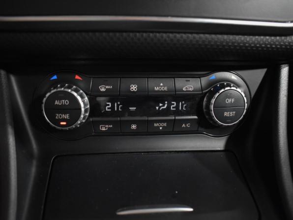 Mercedes-Benz A-Класс III (W176) с пробегом 2015 года, цена 1 299 000 рублей, 159779 км, хэтчбек, Автокод Объявления
