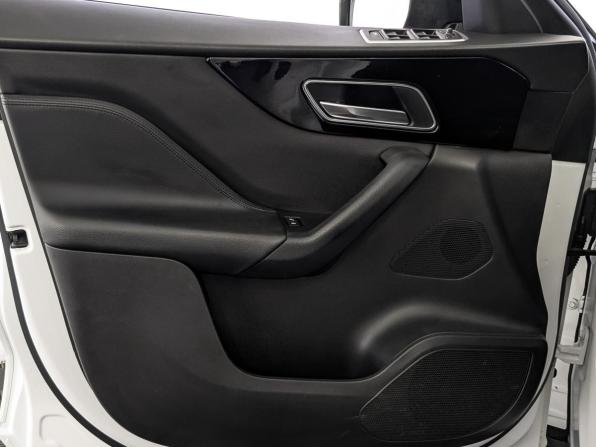 Jaguar F-Pace I с пробегом 2017 года, цена 2 520 000 рублей, 113144 км, внедорожник, Автокод Объявления