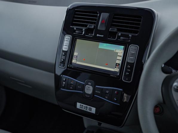 Nissan Leaf I (ZE0/AZE0) с пробегом 2011 года, цена 495 000 рублей, 62277 км, хэтчбек, Автокод Объявления