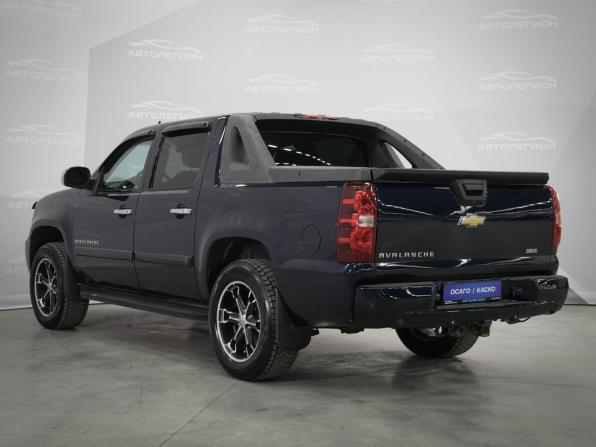 Chevrolet Avalanche II с пробегом 2006 года, цена 1 940 000 рублей, 242476 км, пикап, Автокод Объявления