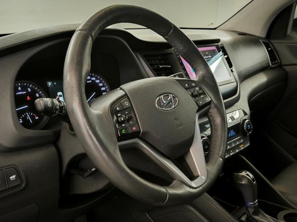 Hyundai Tucson III с пробегом 2018 года, цена 1 965 000 рублей, 142718 км, внедорожник, Автокод Объявления