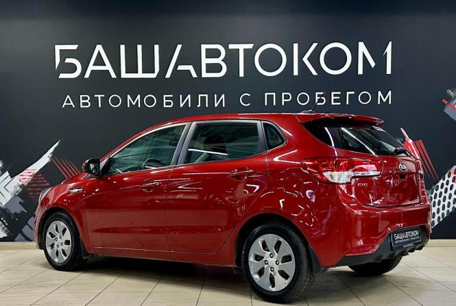 Kia Rio III Рестайлинг с пробегом 2017 года, цена 830 000 рублей, 102653 км, хэтчбек, Автокод Объявления