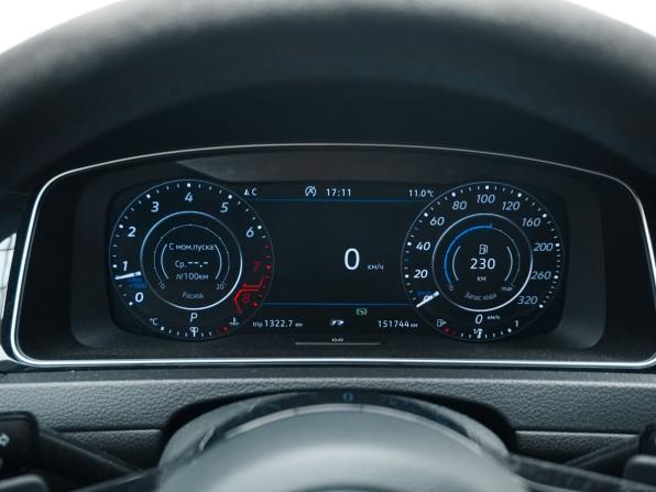 Volkswagen Golf R VII Рестайлинг с пробегом 2019 года, цена 3 550 000 рублей, 151744 км, хэтчбек, Автокод Объявления