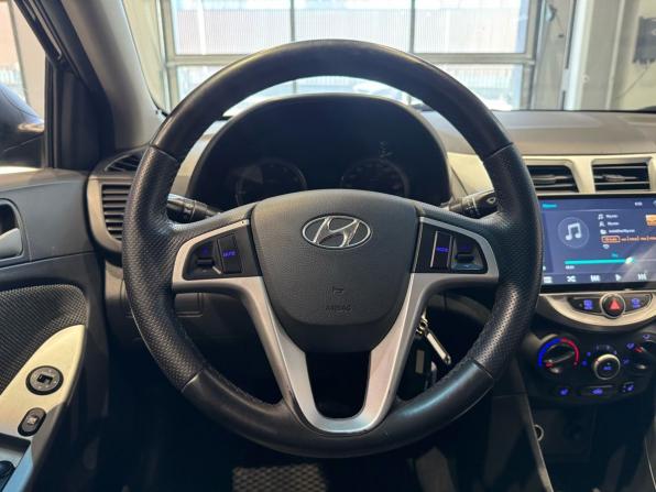 Hyundai Solaris I с пробегом 2013 года, цена 605 000 рублей, 185861 км, седан, Автокод Объявления