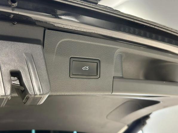 Volkswagen Passat B8 с пробегом 2015 года, цена 1 650 000 рублей, 96000 км, универсал, Автокод Объявления