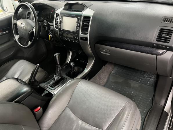 Toyota Land Cruiser Prado 120 Series Рестайлинг с пробегом 2007 года, цена 1 869 000 рублей, 282827 км, внедорожник, Автокод Объявления