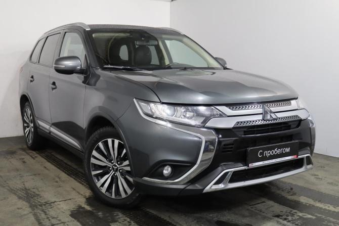 Mitsubishi Outlander III Рестайлинг 3 с пробегом 2019 года, цена 2 349 000 рублей, 117000 км, внедорожник, Автокод Объявления