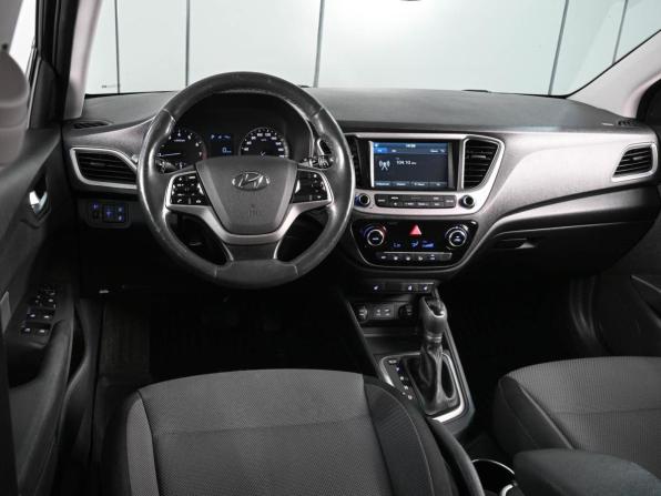 Hyundai Solaris II с пробегом 2018 года, цена 1 499 000 рублей, 127576 км, седан, Автокод Объявления