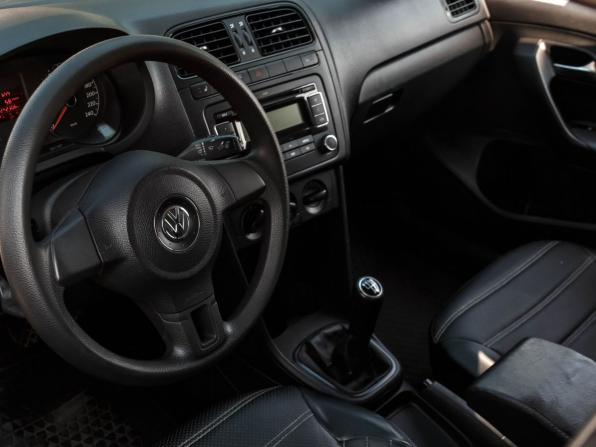 Volkswagen Polo V с пробегом 2011 года, цена 650 000 рублей, 242306 км, седан, Автокод Объявления