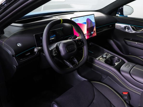 Lynk &amp; Co 07 I Рестайлинг с пробегом 2026 года, цена 5 650 000 рублей, 1833 км, универсал, Автокод Объявления