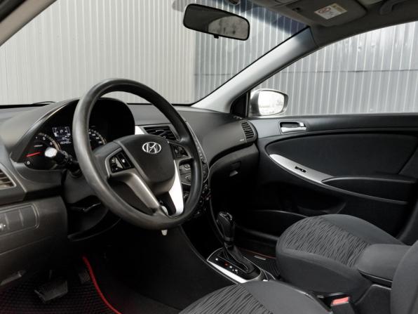 Hyundai Solaris I Рестайлинг с пробегом 2015 года, цена 940 000 рублей, 203460 км, седан, Автокод Объявления