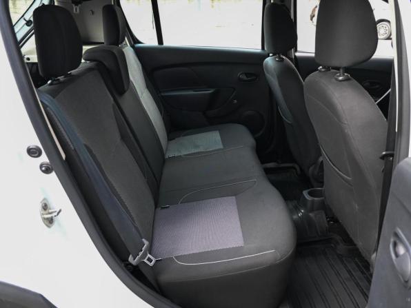 Renault Sandero II Рестайлинг с пробегом 2019 года, цена 750 000 рублей, 89178 км, хэтчбек, Автокод Объявления