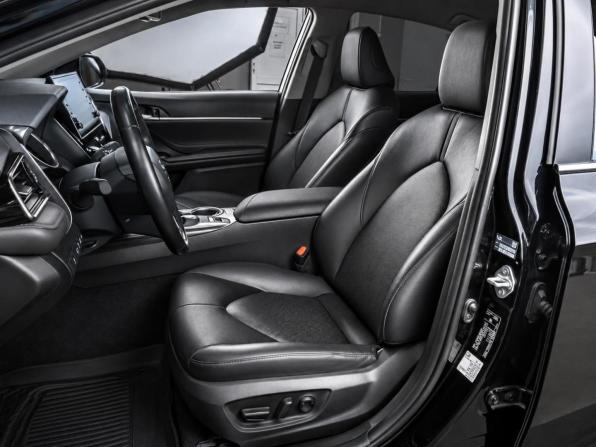 Toyota Camry VIII (XV70) Рестайлинг с пробегом 2021 года, цена 3 929 000 рублей, 30083 км, седан, Автокод Объявления