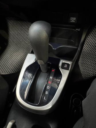 Honda Fit III Рестайлинг с пробегом 2018 года, цена 1 130 000 рублей, 76988 км, хэтчбек, Автокод Объявления