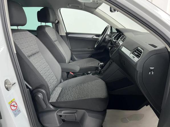Volkswagen Tiguan II Рестайлинг с пробегом 2021 года, цена 3 399 000 рублей, 41628 км, внедорожник, Автокод Объявления