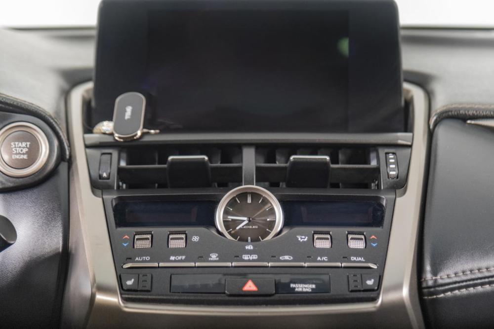 Lexus NX I Рестайлинг Томск  - изображение 16