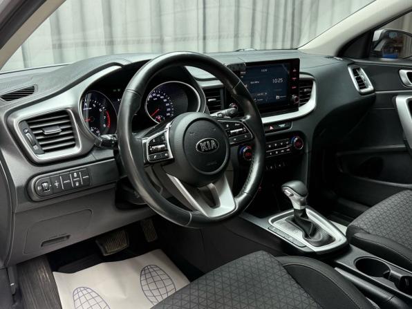 Kia Ceed III с пробегом 2021 года, цена 1 799 000 рублей, 73220 км, универсал, Автокод Объявления